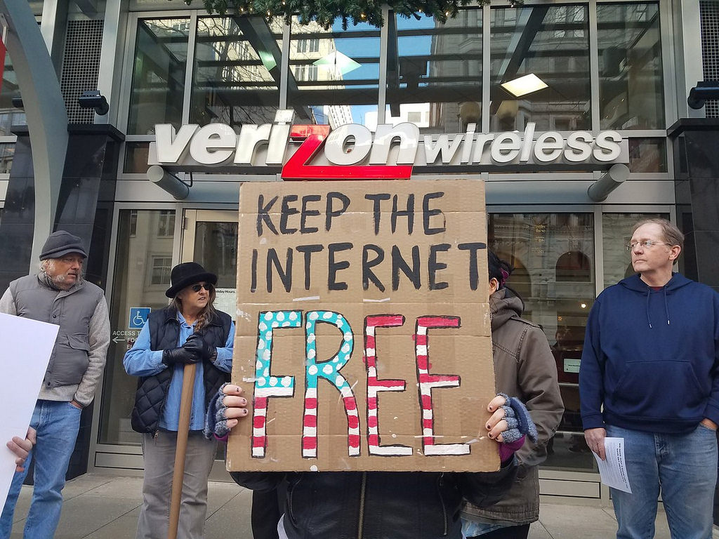 Gli USA aboliscono la net neutrality: servizi veloci solo per chi paga